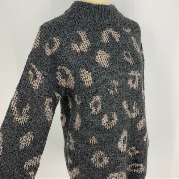 Universal Thread Gray Knit Sweater Size XS - Picture 4 of 7